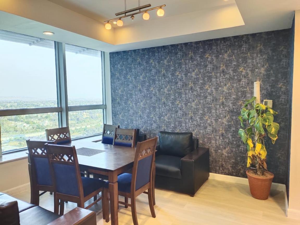 Appartement Centaurus Heights à Islamabad Extérieur photo