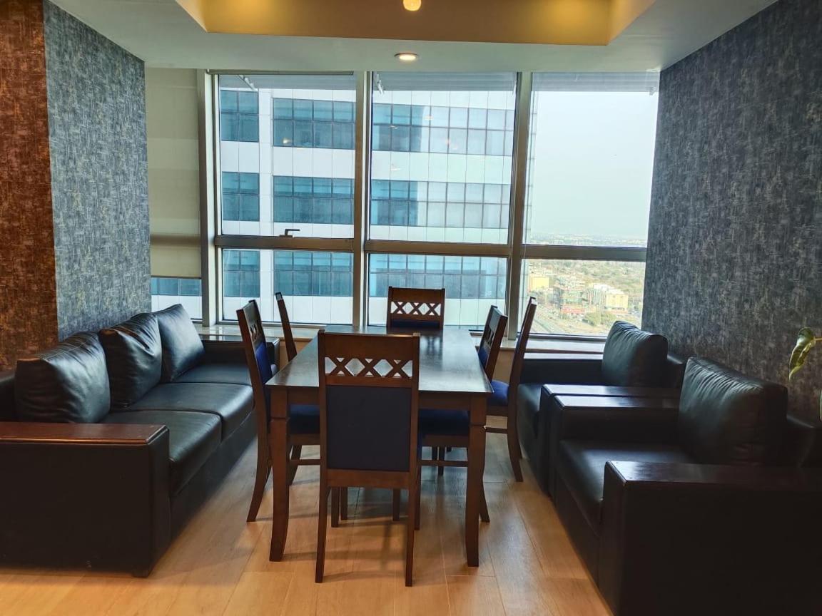 Appartement Centaurus Heights à Islamabad Extérieur photo